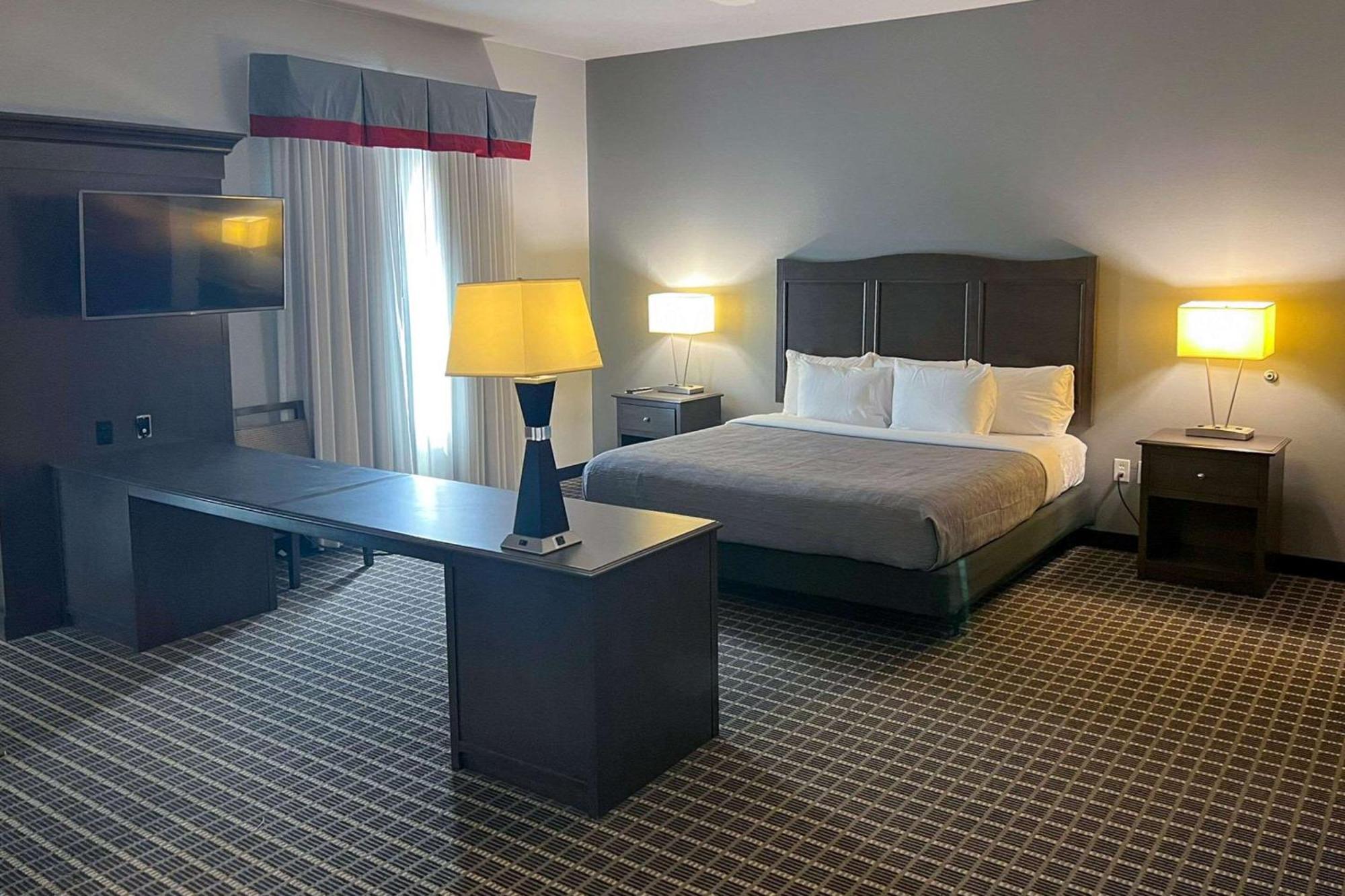 Quality Inn & Suites Піерсолл Екстер'єр фото