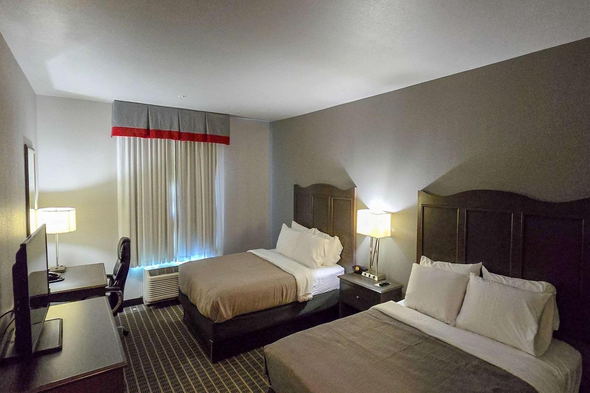 Quality Inn & Suites Піерсолл Екстер'єр фото